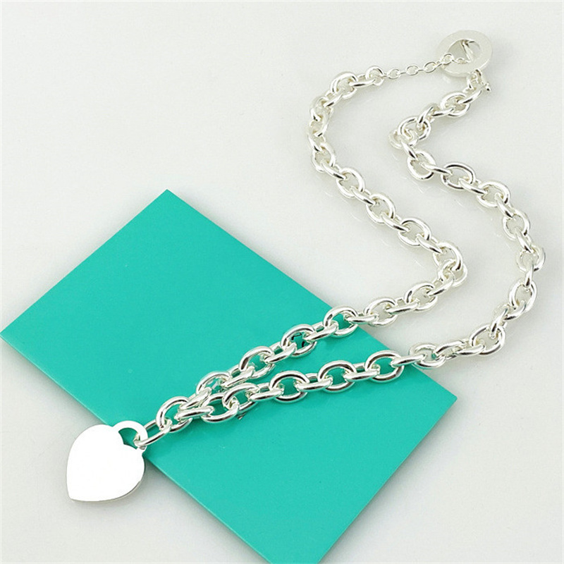 womens mens brand necklace heart designer jewelry luxury silver chain for women couple bracelet earring ear studs Mother's Day Thanksgiving necklaces designer gift
womens mens brand necklace heart designer jewelry luxury silver chain for women couple bracelet earring ear studs Mother's Day Thanksgiving necklaces designer gift