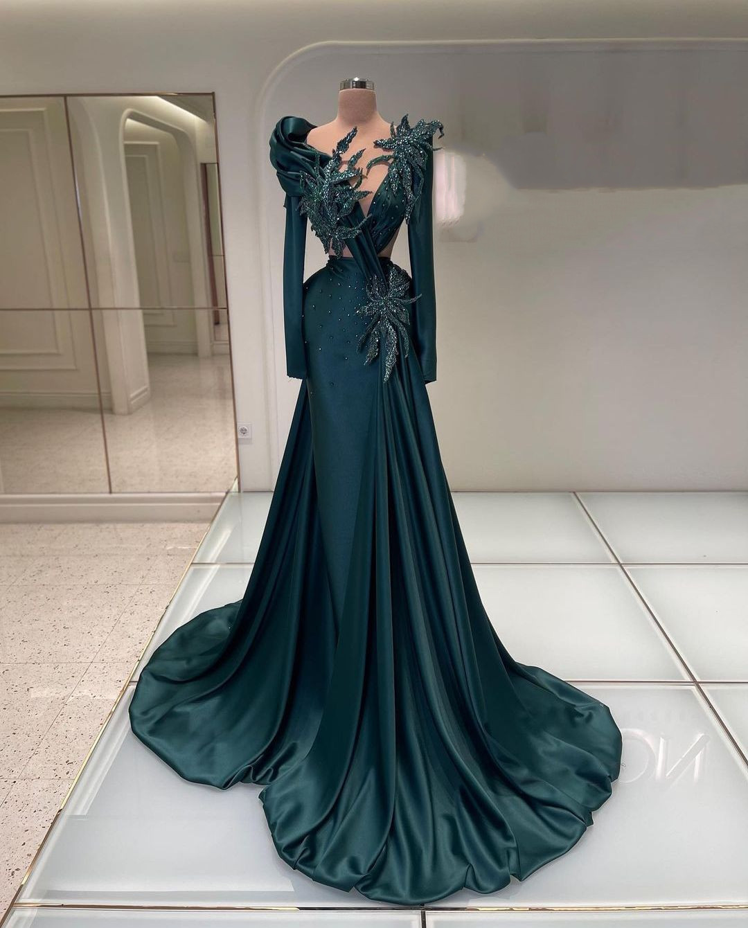 Dark Green Mermaid Prom Dresses Long Sleeves V Neck Appliques Sequins Floor Length Satin 3D Lace Flowers Beaded Evening Dress Bridal Gowns Plus Size C