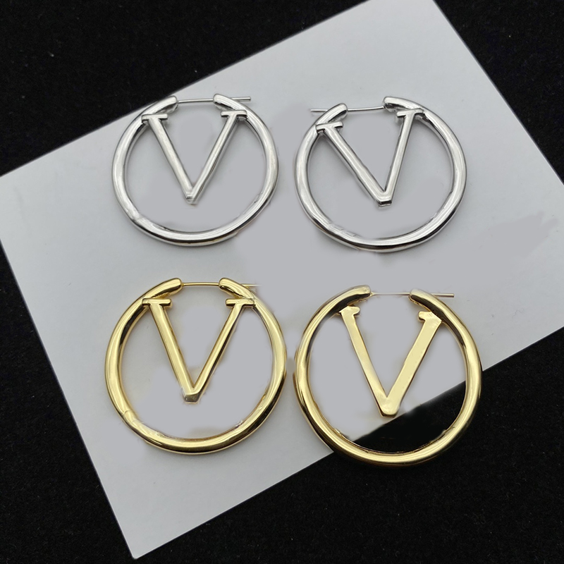 Classic Letter Earrings luxury Designer Women stud Jewelry Woman Stud For Men Fashion Jewelry hoop earrings Accessories
Classic Letter Earrings luxury Designer Women stud Jewelry Woman Stud For Men Fashion Jewelry hoop earrings Accessories
