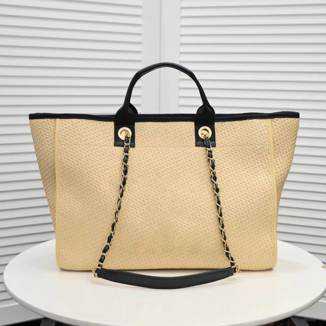 Handbag luxury designer Bags High Quality hobo purse nylon chain Lady Purse Messenger one shoulder wholesale handbag fashion purse Storage card package large-size
Handbag luxury designer Bags High Quality hobo purse nylon chain Lady Purse Messenger one shoulder wholesale handbag fashion purse Storage card package large-size