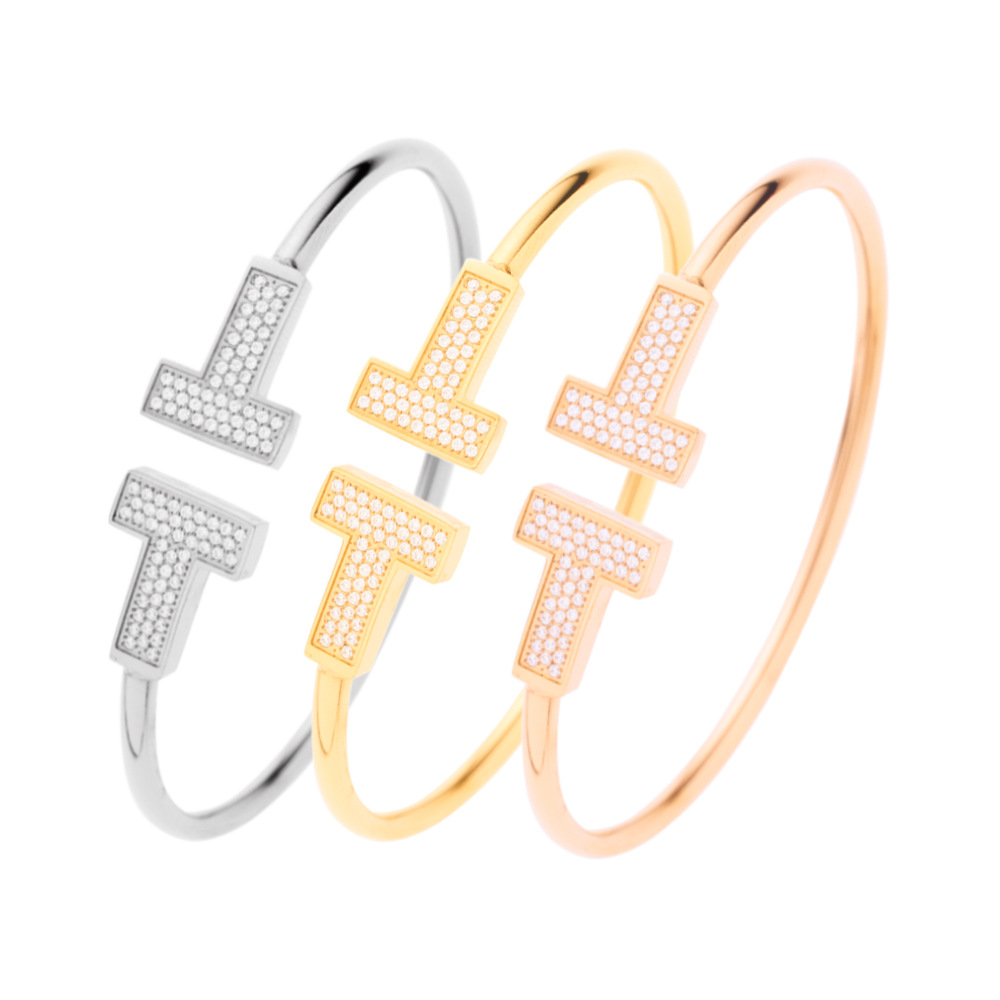 bracelet Designers bracelet Women Charm bracelet Trend fashion studded with diamonds high quality bracelets boutique gift jewelry good nice pretty
bracelet Designers bracelet Women Charm bracelet Trend fashion studded with diamonds high quality bracelets boutique gift jewelry good nice pretty