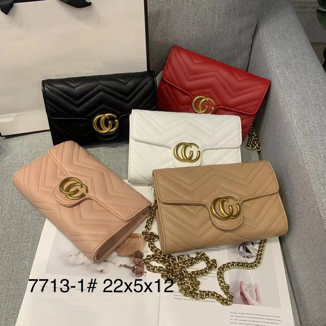 Top quality Women Gold Chain V Wave Pattern Shoulder Crossbody Bags Lady Purse Messenger GGitys Bag Designer Marmont Handbags Wallets backpack female purse 7713-1, 1-black
Top quality Women Gold Chain V Wave Pattern Shoulder Crossbody Bags Lady Purse Messenger GGitys Bag Designer Marmont Handbags Wallets backpack female purse 7713-1, 1-black