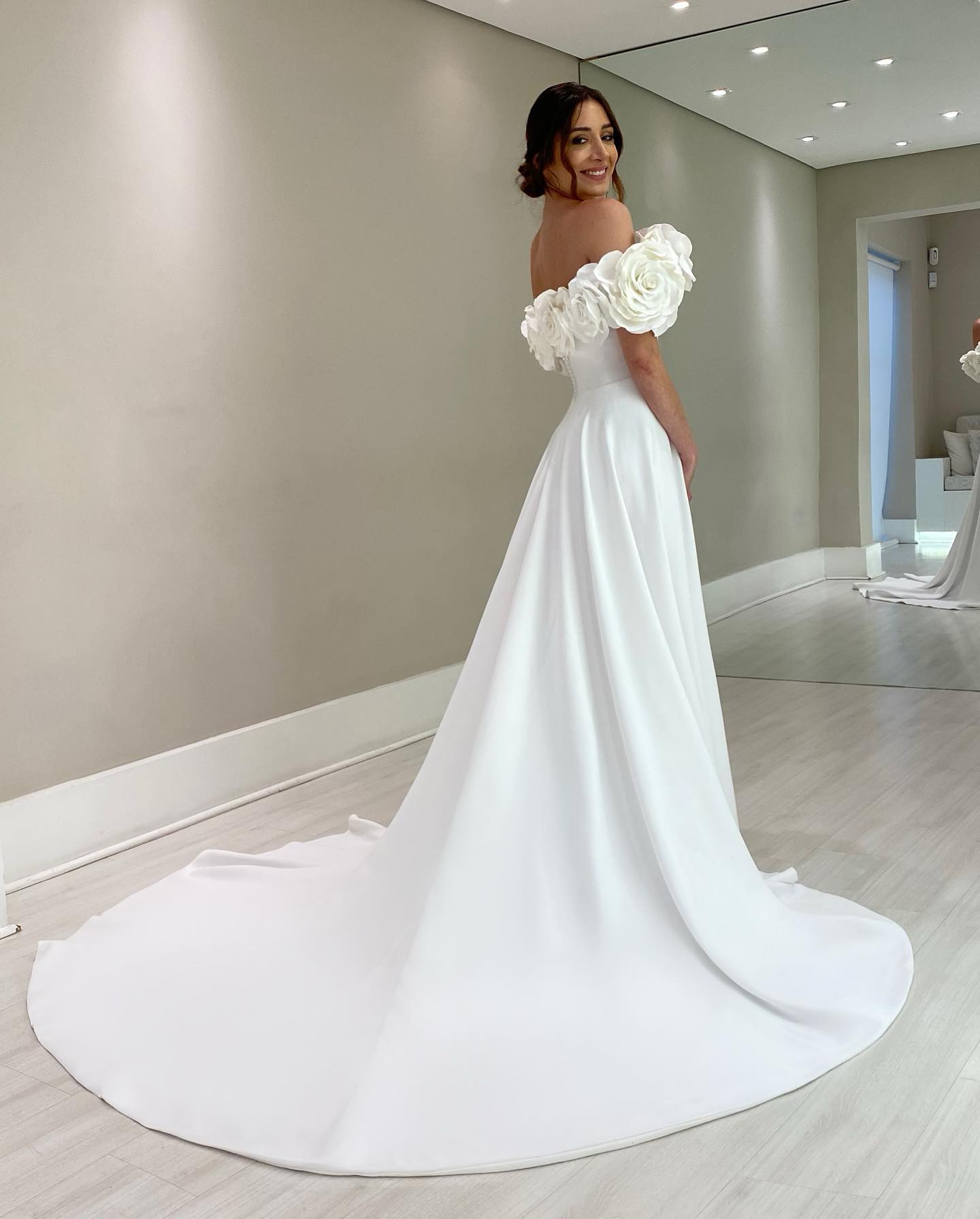 Stunning Side Split Wedding Dresses Off The Shoulder Neckline Bridal Gowns With Hand Made Flowers A Line Satin Vestido De Novia