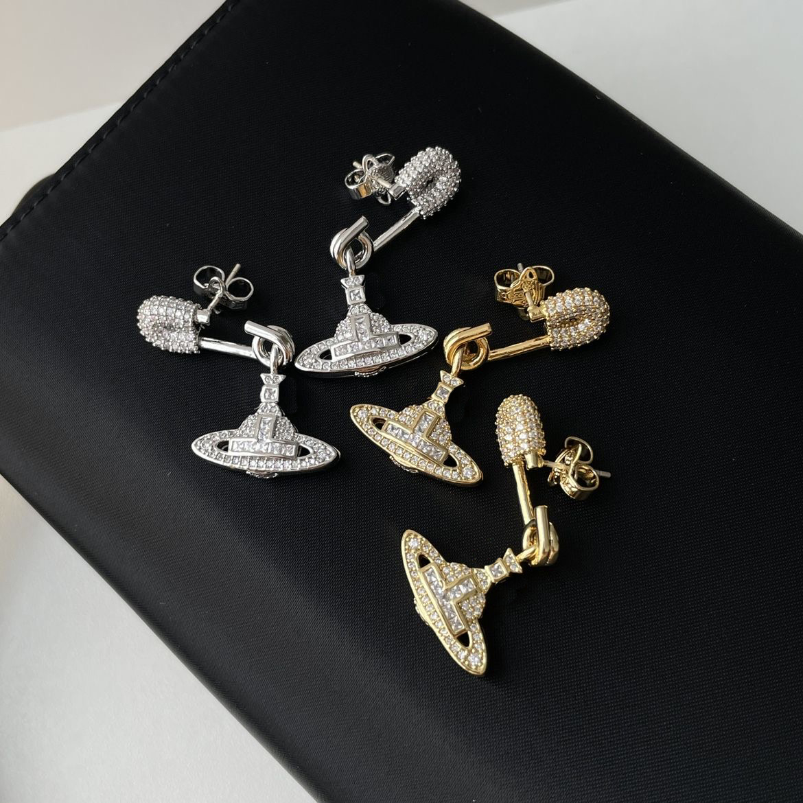 Pin Planet Earrings Designer Jewelry pearl earrings Stud Saturn Pearl Earrings Fashion Versatile Planet Earrings
Pin Planet Earrings Designer Jewelry pearl earrings Stud Saturn Pearl Earrings Fashion Versatile Planet Earrings