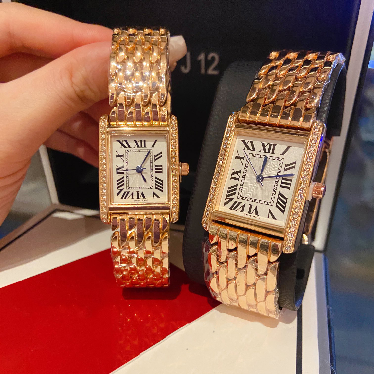 Luxury couple watches men and women gift set vintage tank watches Diamond Gold Platinum rectangle quartz watch stainless steel fashion gifts for lover, Only box
Luxury couple watches men and women gift set vintage tank watches Diamond Gold Platinum rectangle quartz watch stainless steel fashion gifts for lover, Only box