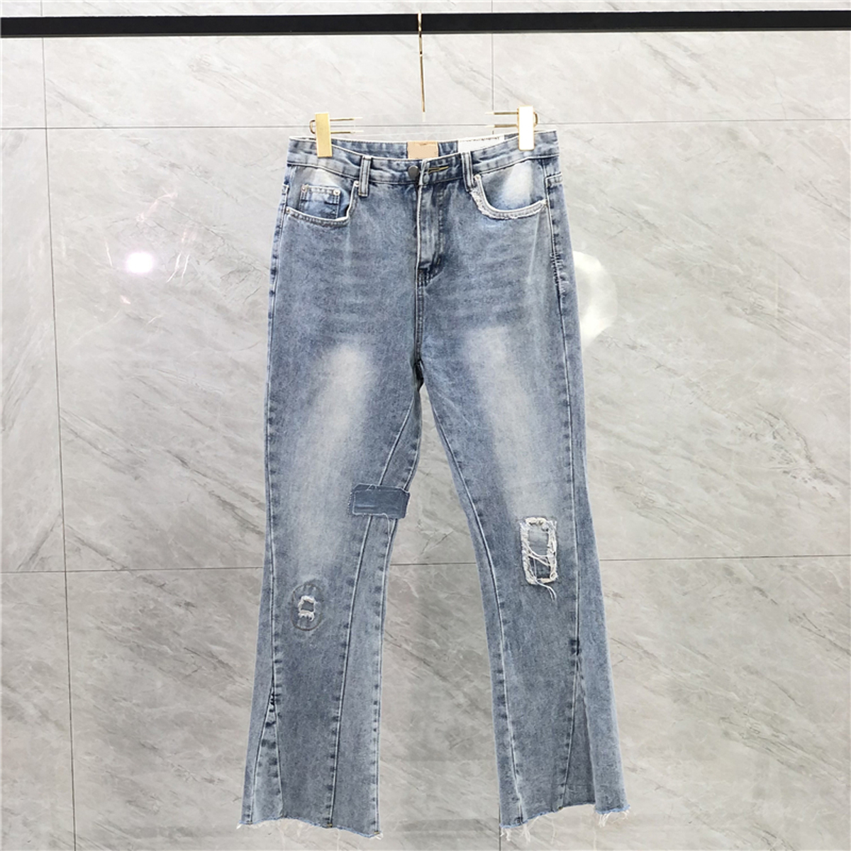 Designer woman Jeans Distressed Ripped Biker Slim Fit Motorcycle Denim For Mens Fashion jean Perforated Patch Wide Feet Micro Flare Jeans
Designer woman Jeans Distressed Ripped Biker Slim Fit Motorcycle Denim For Mens Fashion jean Perforated Patch Wide Feet Micro Flare Jeans