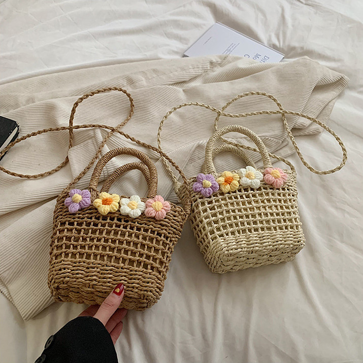 Big girls hollow straw weaving handbags Teenagers children stereo flowers applique single shoulder bag easter big kids signle shoulder bucket bags Z1334, Beige
Big girls hollow straw weaving handbags Teenagers children stereo flowers applique single shoulder bag easter big kids signle shoulder bucket bags Z1334, Beige