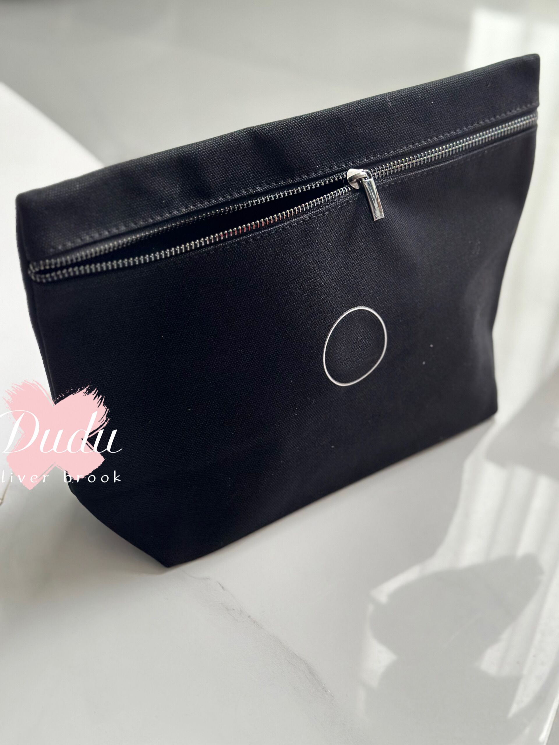 Storage Bags 33X11X23cm canvas fashion makeup Organization portable carry-on 2C Case housekeeping toiletry bag with packing box
Storage Bags 33X11X23cm canvas fashion makeup Organization portable carry-on 2C Case housekeeping toiletry bag with packing box