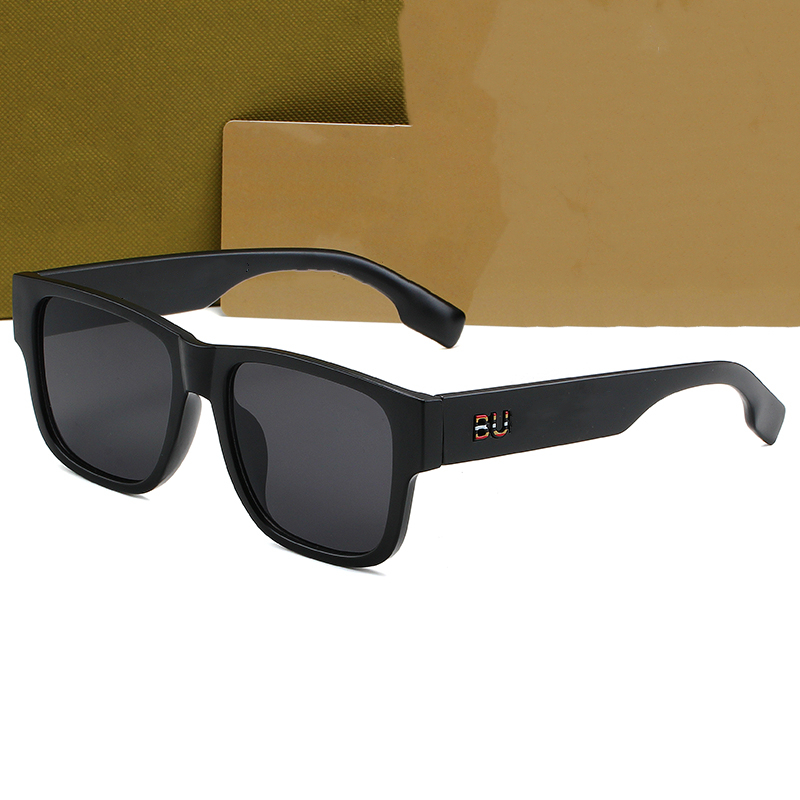 Designer Sunglasses For Women and Men Fashion Model Special UV 400 Protection Letter Leg Double Beam Frame Outdoor Brands Design Square Top Cyclone Sunglasses 4358
Designer Sunglasses For Women and Men Fashion Model Special UV 400 Protection Letter Leg Double Beam Frame Outdoor Brands Design Square Top Cyclone Sunglasses 4358