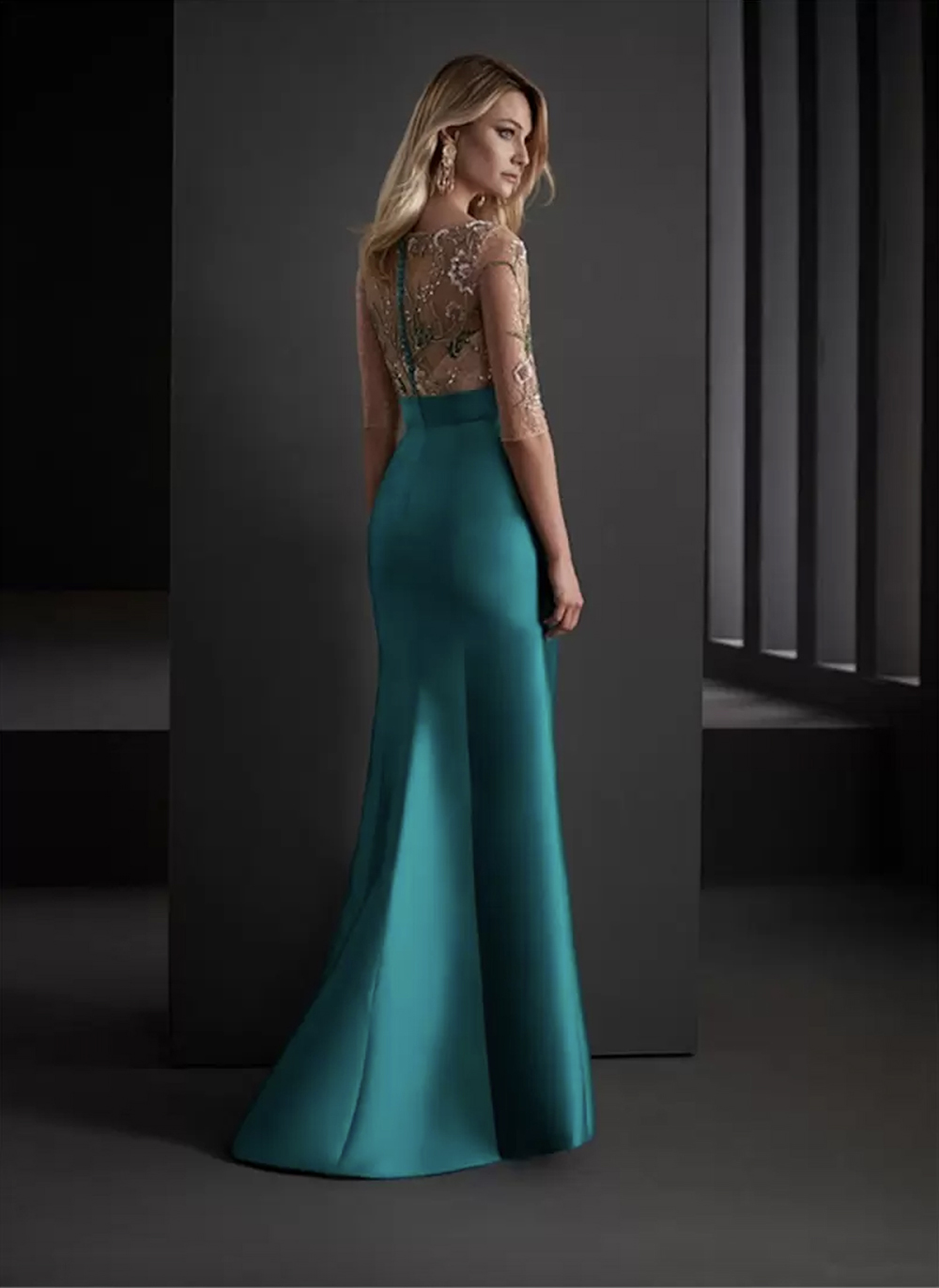 Eleagnt Mother Of The Bride Dresses Beads Appliqued Lace Evening Dress Half Sleeves Side Split Ruched Satin Cocktail Formal Mother's Wear