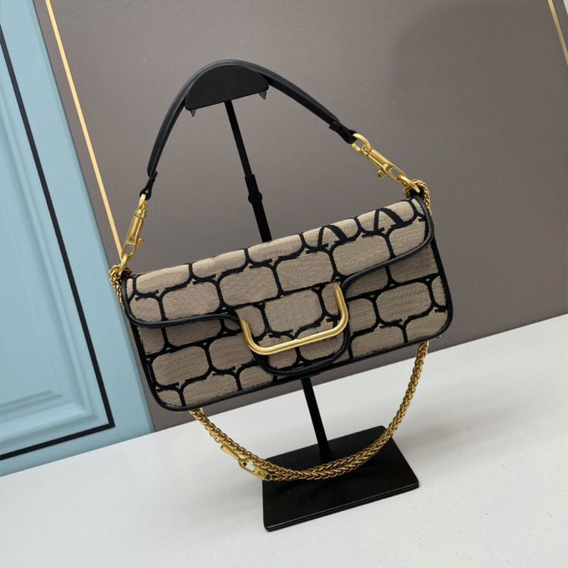 Women Shoulder Bag Cross Body Bags Canvas Handbag Embroidered Letter Printing Leather Short Handle Dismantling Chain Handheld Metal Buckle High Quality Clutch, 20*11*5cm
Women Shoulder Bag Cross Body Bags Canvas Handbag Embroidered Letter Printing Leather Short Handle Dismantling Chain Handheld Metal Buckle High Quality Clutch, 20*11*5cm