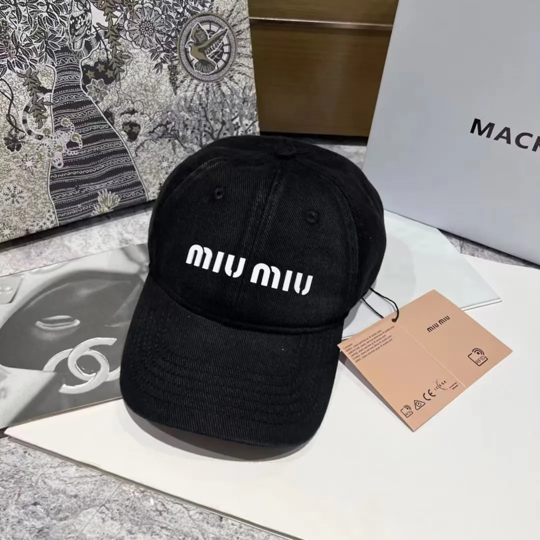 Big Headed Cap Children's Couple for Leisure Outdoor Outgoing Sunshade and Sunscreen Hat Korean Stereoscopic Letter MIU Duck Tongue Hat
Big Headed Cap Children's Couple for Leisure Outdoor Outgoing Sunshade and Sunscreen Hat Korean Stereoscopic Letter MIU Duck Tongue Hat