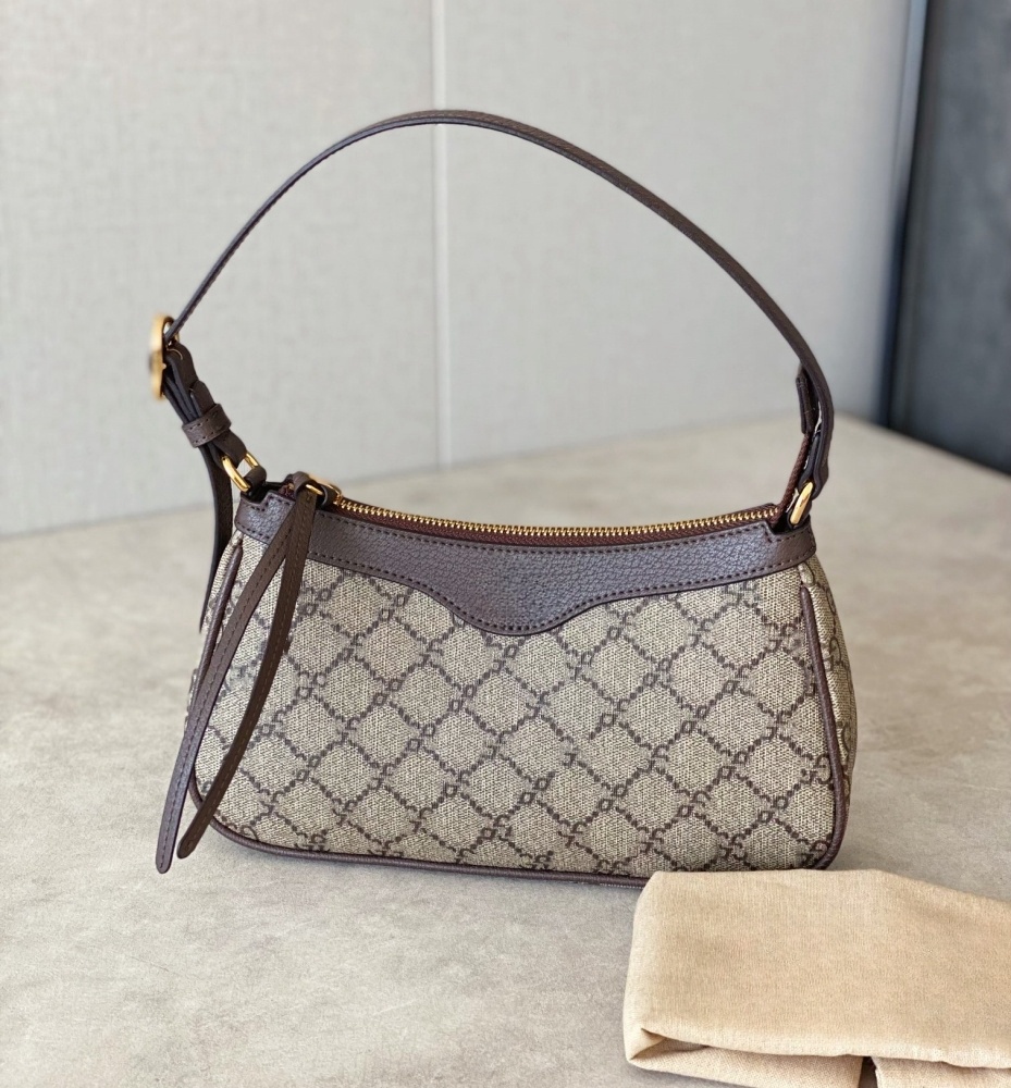 Designer Bag Shoulder Bags Strawberry Chain Totes Classic Luxury Cross Body Fashion Underarm Handbag Portable Christmas Gift for women