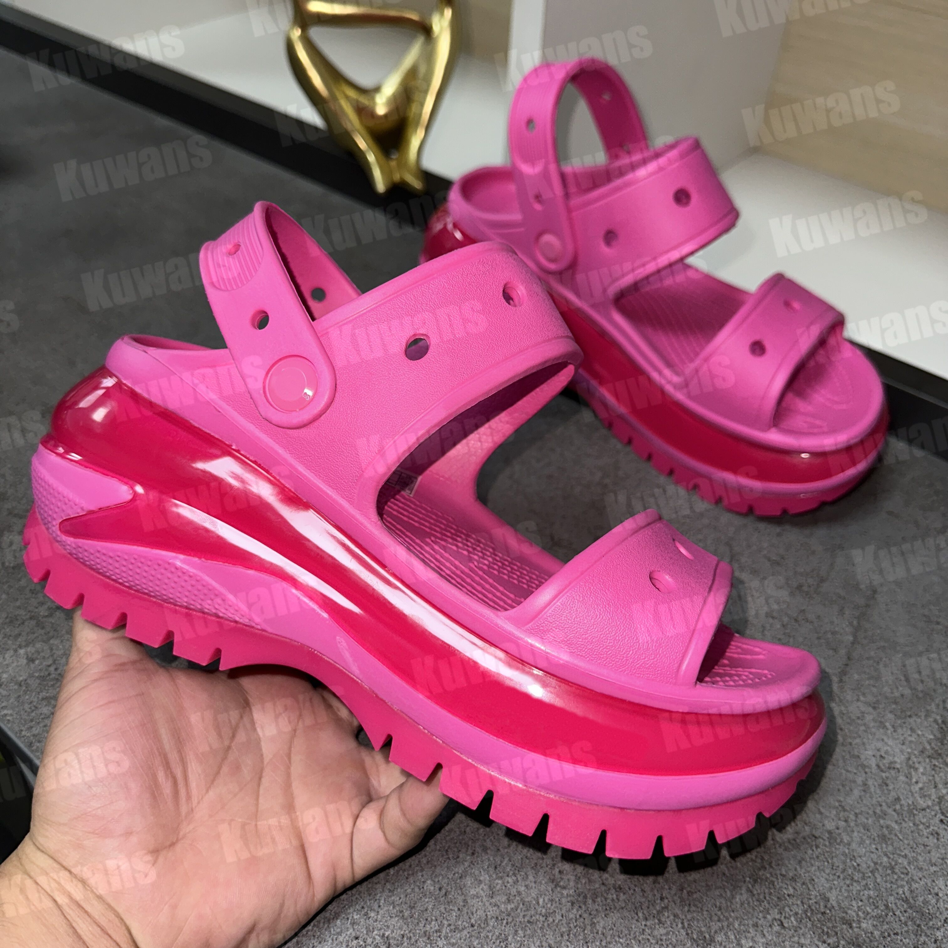 Designer Sandal Mega Crush Clogs Croc Platform Sandals Beach Waterproof Women Casual Rubber Slippers Mules Outdoor Slides Lady Cute Slip On, Color 4
Designer Sandal Mega Crush Clogs Croc Platform Sandals Beach Waterproof Women Casual Rubber Slippers Mules Outdoor Slides Lady Cute Slip On, Color 4