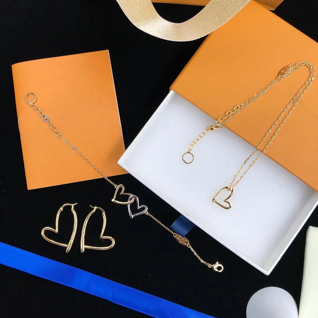 Luxury Necklace Designer Jewelry Bracelet Brand Heart-shaped Earrings For Womens Fashion Brands Necklaces And Bracelets Valentine's Day Birthday Gift With Box, Golden
Luxury Necklace Designer Jewelry Bracelet Brand Heart-shaped Earrings For Womens Fashion Brands Necklaces And Bracelets Valentine's Day Birthday Gift With Box, Golden