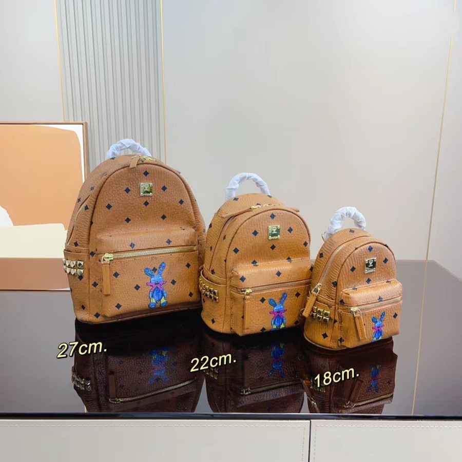 2023 Fashion designer bag large capacity fashion temperament backpack classic high-end commuter backpack
2023 Fashion designer bag large capacity fashion temperament backpack classic high-end commuter backpack