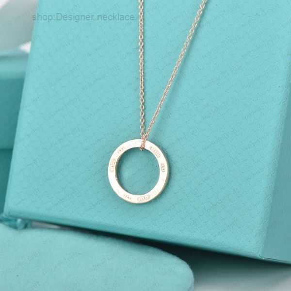 Pendant Necklaces Luxury Pea Necklace Women Stainless Steel Diamond Designer Neck Jewelry Christmas Gift Wholesale with Box 12 X1LM
Pendant Necklaces Luxury Pea Necklace Women Stainless Steel Diamond Designer Neck Jewelry Christmas Gift Wholesale with Box 12 X1LM