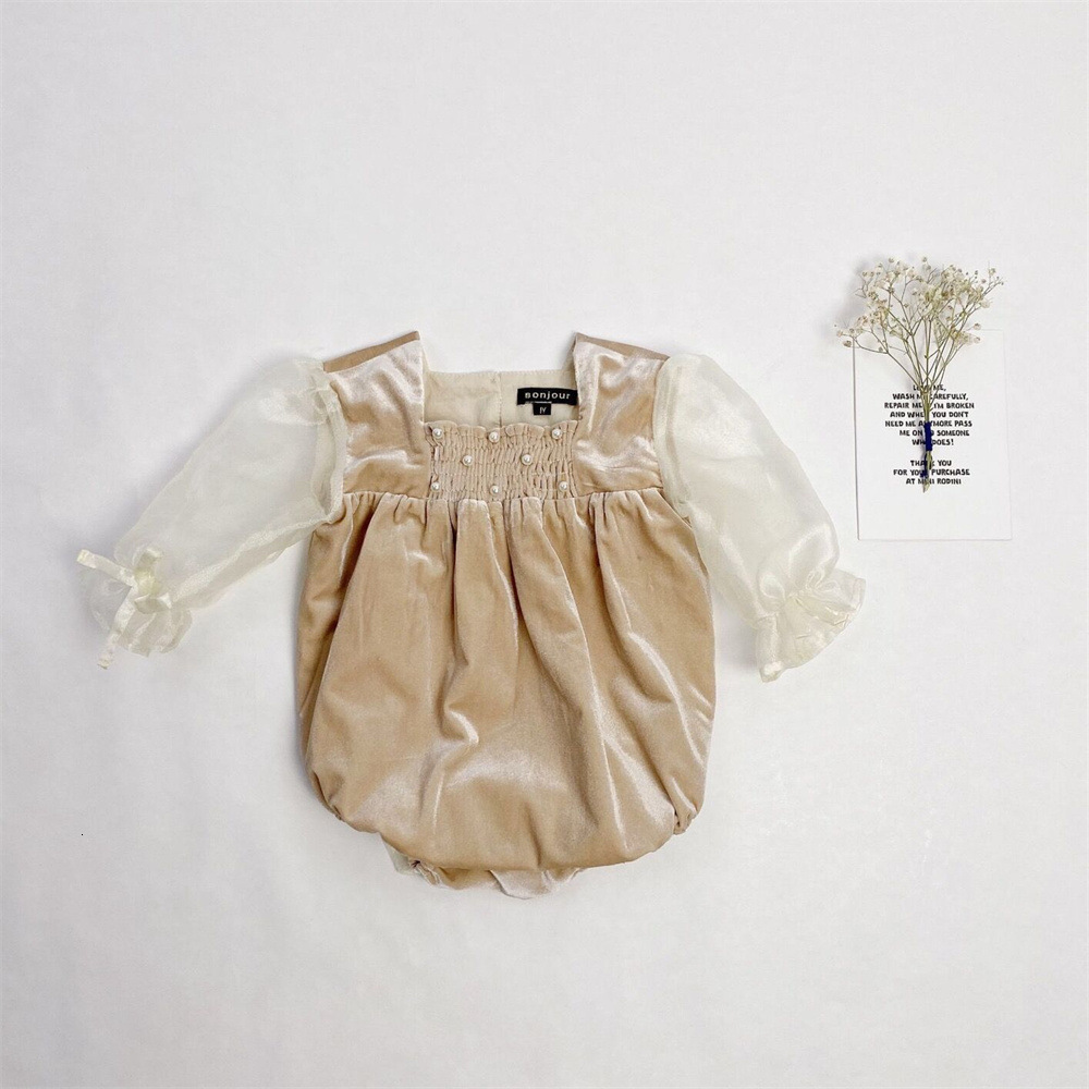 Baby Girl Smocked Romper Infant Smock Handmade Jumpsuit Toddler Girls Vintage Velvet Rompers Children Spanish Boutique Clothes 210722