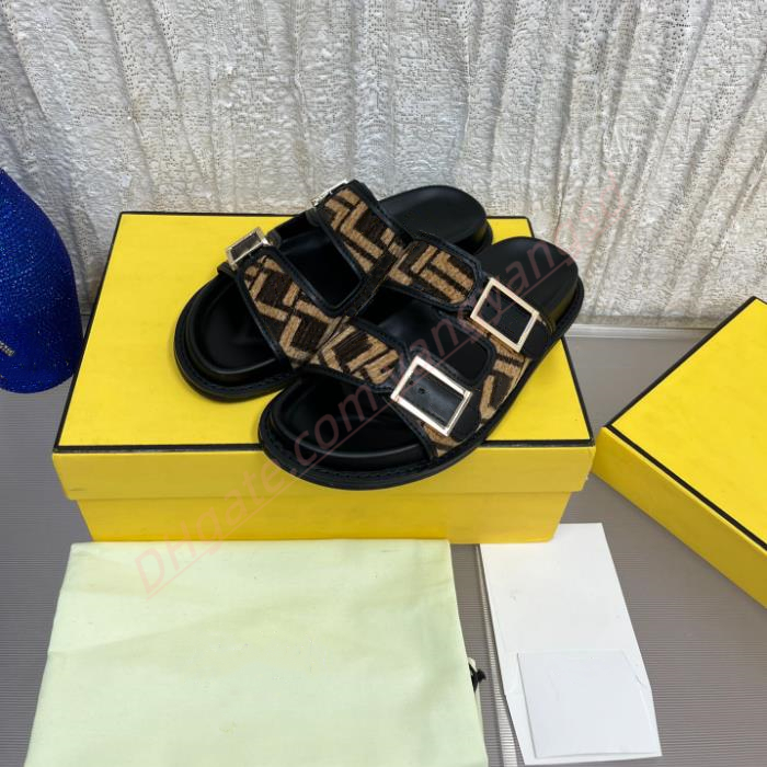 2023 Fashion Slippers Sandals double Straps Ladies Feel Calfskin Leather sandals Fashion mens womens Metal Buckle Summer Beach Slides sandals Big size