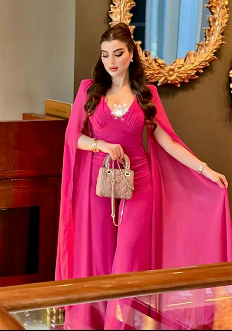 Elegant Arabic Fuchsia Women Jumpsuits Prom Dresses 2024 Cape Sleeves V-Neck Formal Party Gowns Simple Chiffon Evening Occasion Wear