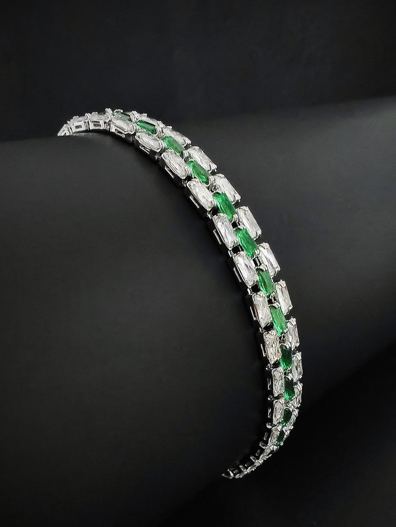 Bracelets for Women Elegant White Gold Filled Princess Cut Simulated Emerald CZ Dia Bangle Bangles - Fashionable Women's Wedding Accessories