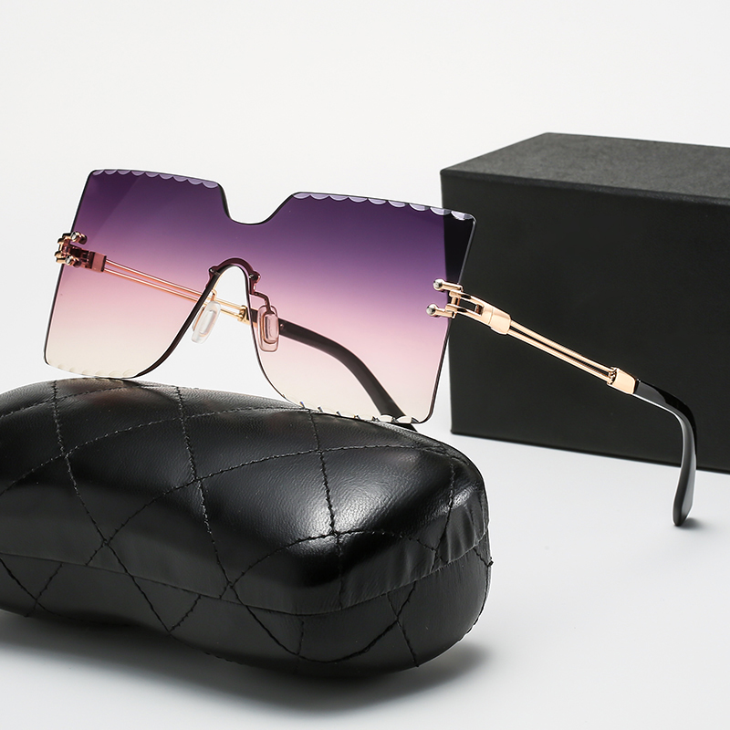 luxury Sunglasses polaroid lens Designer letter womens Mens Goggle senior Eyewear For Women eyeglasses frame Vintage Metal Sun Glasses With
luxury Sunglasses polaroid lens Designer letter womens Mens Goggle senior Eyewear For Women eyeglasses frame Vintage Metal Sun Glasses With