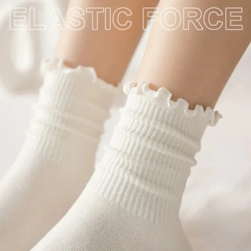 Men s Socks 5 pair Lot for Women Ruffle Cotton Middle Tube Ankle Short Breathable Black White set Spring Autumn 231107