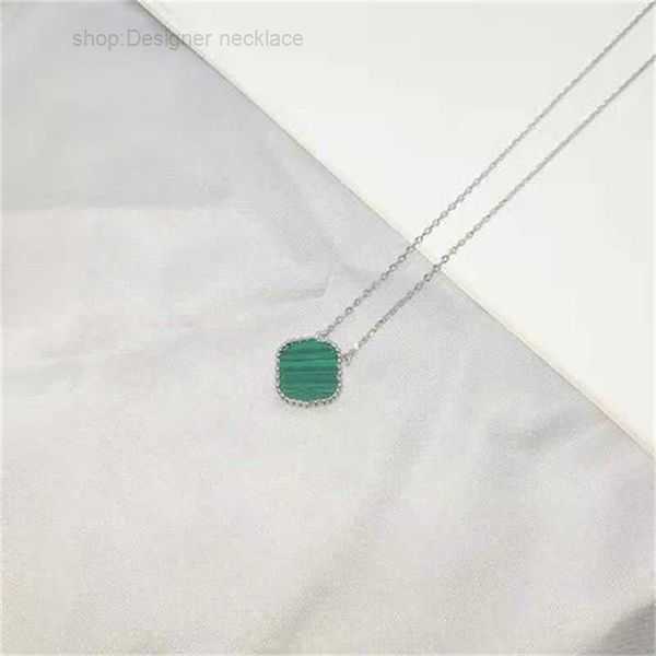 Pendant Necklaces Luxury Four Leaf Clover Mother of Pearl Designer Jewelry Plated Silver Gold Chain Stainless Steel Wedding Christmas Gift Zb002 E23 7 82BN
Pendant Necklaces Luxury Four Leaf Clover Mother of Pearl Designer Jewelry Plated Silver Gold Chain Stainless Steel Wedding Christmas Gift Zb002 E23 7 82BN