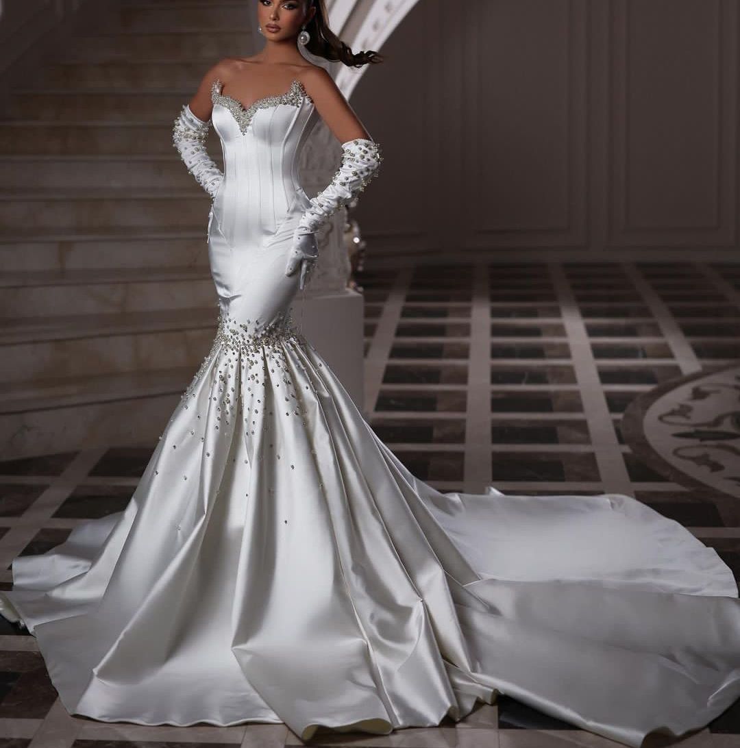 Elegant Mermaid Wedding Dresses Long Sleeves V Neck Appliques Sequins Beaded Ruffles Diamonds Trumpet Train Floor Length Bridal Gowns Custom Made abit