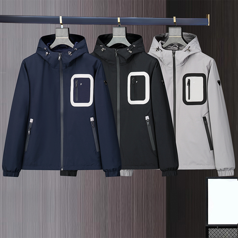 Designer mens Jackets triangle badge Men's womens waterproof hoodie windbreaker coat Zipper hoodie clothes parka coats parkas size M/L//XXL
Designer mens Jackets triangle badge Men's womens waterproof hoodie windbreaker coat Zipper hoodie clothes parka coats parkas size M/L//XXL