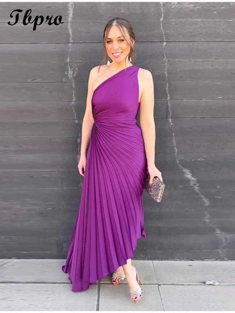 Casual Dresses Elegant Ruffled Purple Pleated Diagonal Collar Maxi Dresses For Women Backless Sleeveless Irregular Dress Lady Evening Vestidos P230407, Yellow
Casual Dresses Elegant Ruffled Purple Pleated Diagonal Collar Maxi Dresses For Women Backless Sleeveless Irregular Dress Lady Evening Vestidos P230407, Yellow