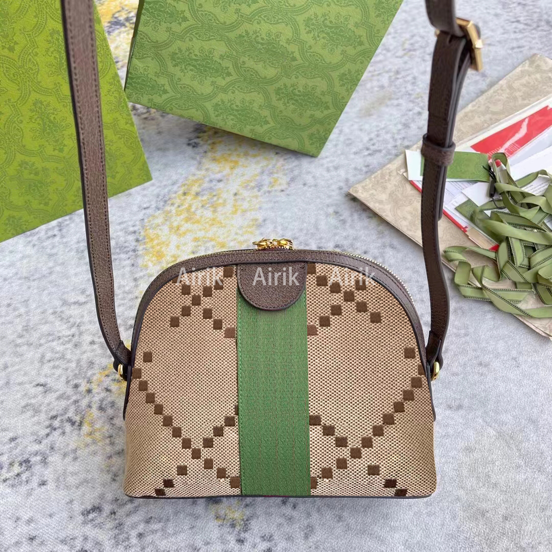 Fashion Cross Body airik Fashionable small crossbody bag leather women's handbag luxury wallet 499621 size 23*19*8
Fashion Cross Body airik Fashionable small crossbody bag leather women's handbag luxury wallet 499621 size 23*19*8
