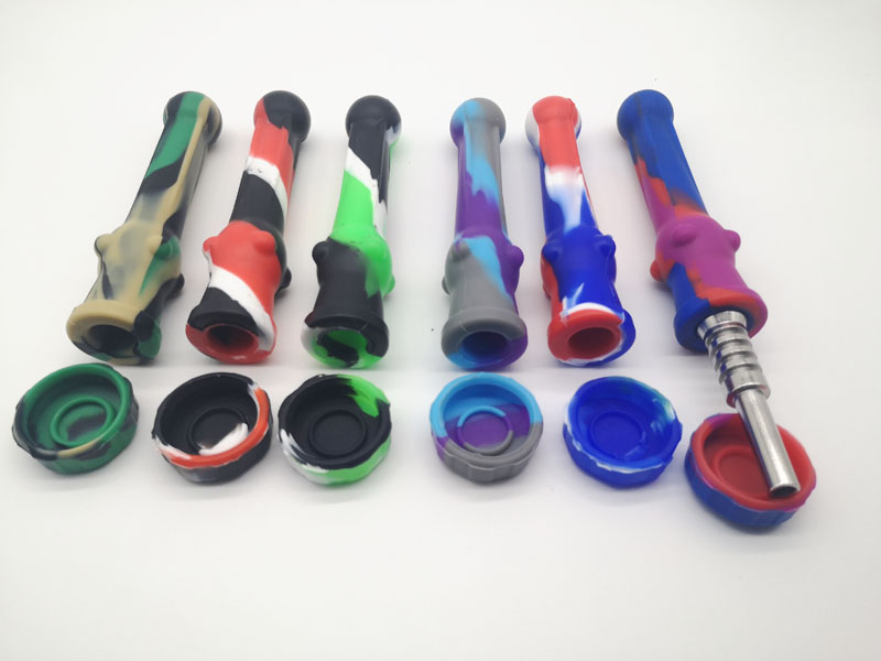 DPSP003 4.7" Silicone Handle Tobacco Smoking Pipe Holder with 14mm titanium tip
DPSP003 4.7" Silicone Handle Tobacco Smoking Pipe Holder with 14mm titanium tip