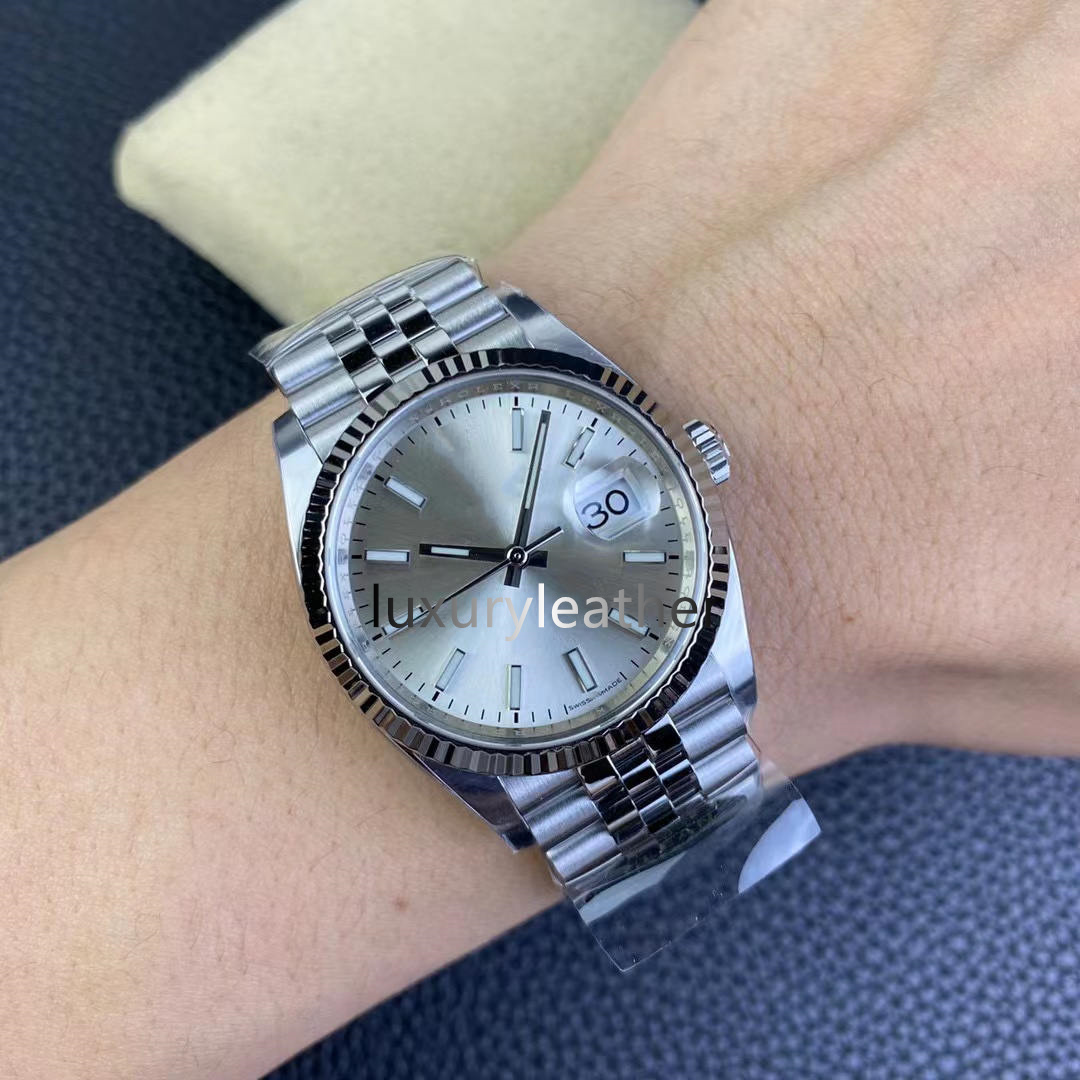 Clean 126234 DJ watch Cal.3235 Movement Size 36MM 904L fine steel strap Sapphire crystal glass 72-hour energy storage waterproof Date display, As shown
Clean 126234 DJ watch Cal.3235 Movement Size 36MM 904L fine steel strap Sapphire crystal glass 72-hour energy storage waterproof Date display, As shown