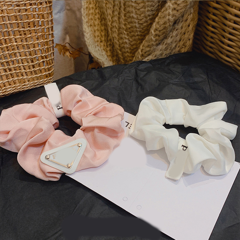 18Style Fashion Designer Inverted Triangle P-Letter Headbands Hair bands For Women Girl Brand Elastic Headwear Fashion Bow Hair Accessory
18Style Fashion Designer Inverted Triangle P-Letter Headbands Hair bands For Women Girl Brand Elastic Headwear Fashion Bow Hair Accessory