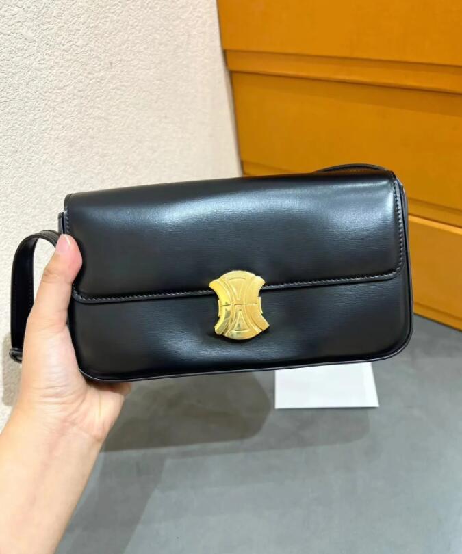 Smooth Cowhide Bag Cuir Handbag Golden Chain Shopping Bags Lady Wallet, Mon0gram black
Smooth Cowhide Bag Cuir Handbag Golden Chain Shopping Bags Lady Wallet, Mon0gram black