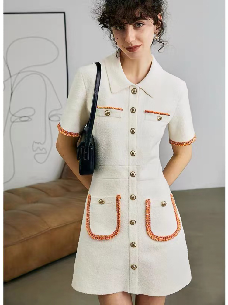 Casual Dresses Spring MAJ * Polo Collar Button Knit Skirt Women's Contrast Decoration and Edge Gold Button miniskirt 230408