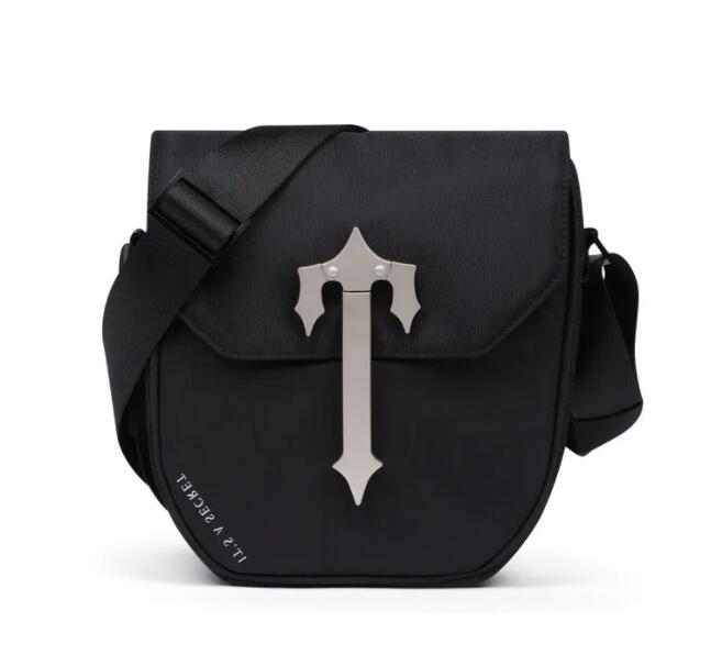 Men Trapstars COBRA T BAG BLACK/SILVER Outdoor shoulder Handbag backpack Designer Tote bag Wallet crossbody Waist Camera Bags for boy, 1#black
Men Trapstars COBRA T BAG BLACK/SILVER Outdoor shoulder Handbag backpack Designer Tote bag Wallet crossbody Waist Camera Bags for boy, 1#black