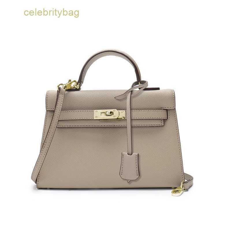 Designer Kellies Handbags Hemres 's second generation New palm grain cow leather one shoulder diagonal mini women's 22cm gold and silver clasp has logo 26XD, Turquoise 22cm
Designer Kellies Handbags Hemres 's second generation New palm grain cow leather one shoulder diagonal mini women's 22cm gold and silver clasp has logo 26XD, Turquoise 22cm