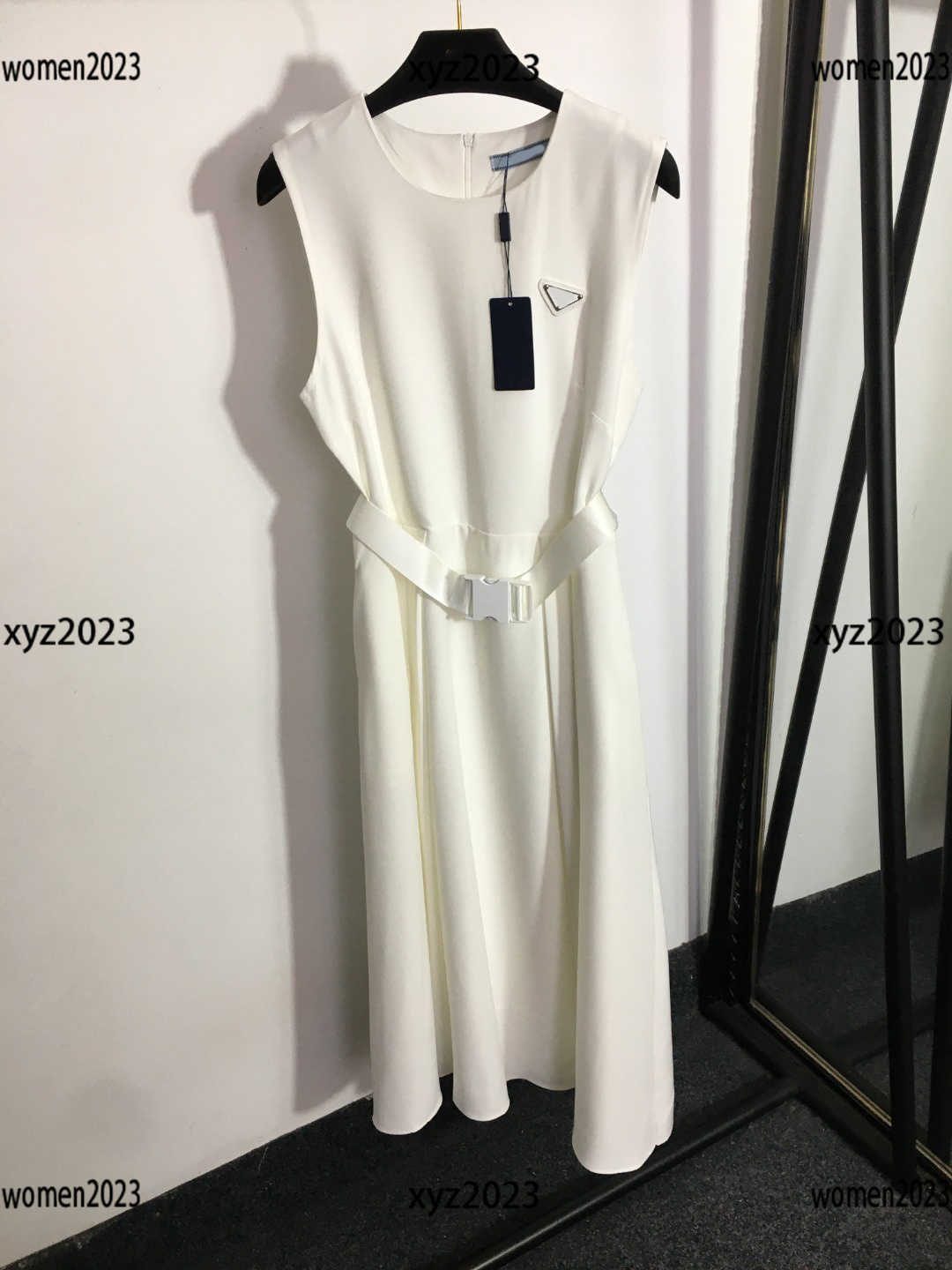 Safety buckle belt vest dress high-end summer newly womens white shirt dresses designer white elegant skirts Free shipping, #10
Safety buckle belt vest dress high-end summer newly womens white shirt dresses designer white elegant skirts Free shipping, #10
