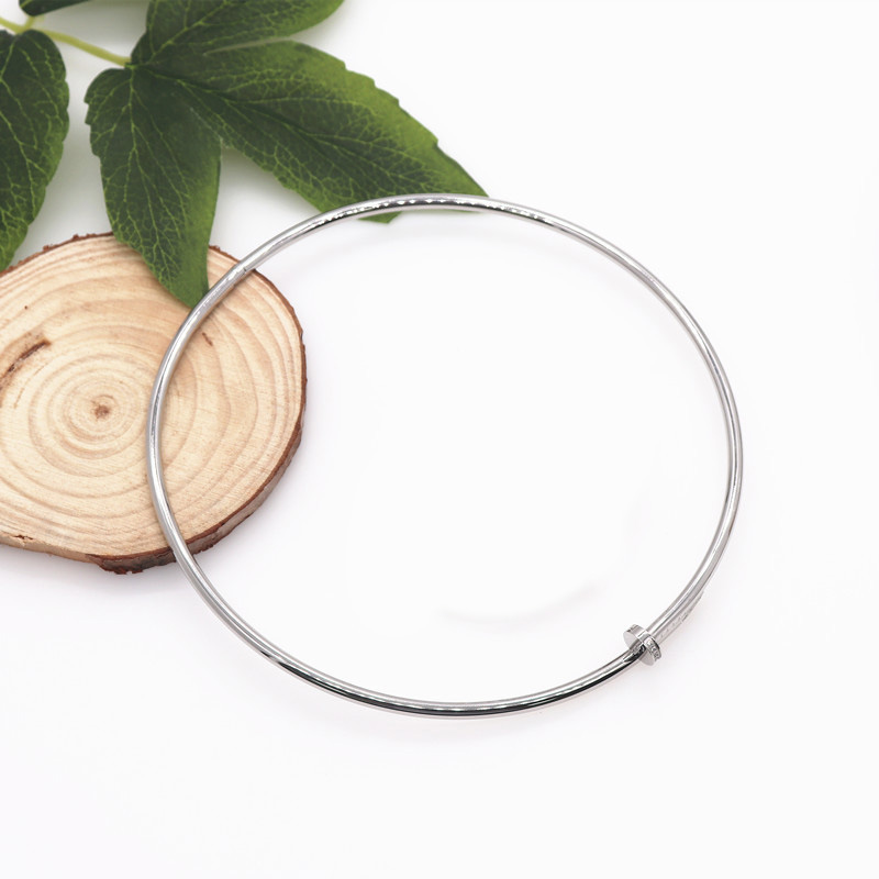 Luxury Designer Gold Nail Chokers Womens Stainless Steel Fashion Couple Love Necklace Jewelry Gifts for Female Accessory Wholesale
Luxury Designer Gold Nail Chokers Womens Stainless Steel Fashion Couple Love Necklace Jewelry Gifts for Female Accessory Wholesale