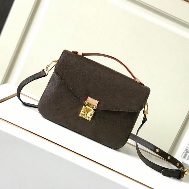 Pochette M44875 womens mens man Luxurys Designers bags Shoulder Totes Clutch Cross Body handbags fashion work briefcase Genuine leather Top handle classic hand bag, Mon0gram
Pochette M44875 womens mens man Luxurys Designers bags Shoulder Totes Clutch Cross Body handbags fashion work briefcase Genuine leather Top handle classic hand bag, Mon0gram