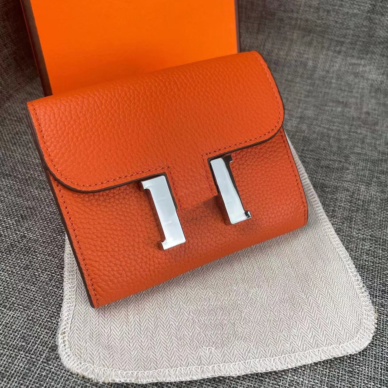 High-end leather short wallets designer brand zero purse card bag fashion female new letter buckle two fold purse stewardess mini small square bag, 6#short wallet
High-end leather short wallets designer brand zero purse card bag fashion female new letter buckle two fold purse stewardess mini small square bag, 6#short wallet