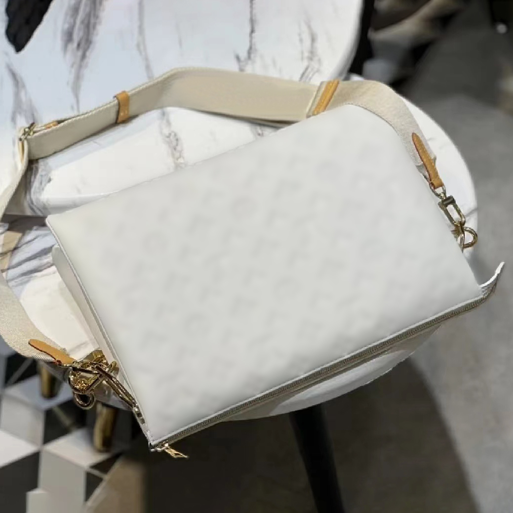 7A quality M57790 COUSSIN Genuine leather crossbody Clutch Bags Luxury man Designer underarm bag tote Women Flip square handbags Embossed two Chain shoulder Bags, Blue
7A quality M57790 COUSSIN Genuine leather crossbody Clutch Bags Luxury man Designer underarm bag tote Women Flip square handbags Embossed two Chain shoulder Bags, Blue