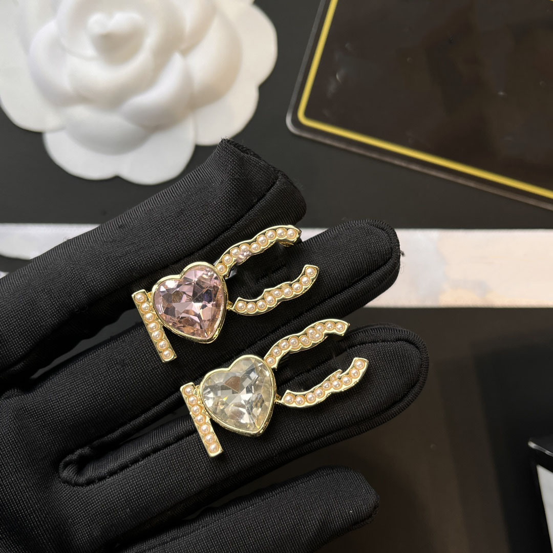 2color Women Heart Diamond Brooches 18K Gold Plated Stainless Steel Couple Brooch Vintage Jewelry White Pink Pin Wedding Party Dress Accessories Luxury Gift D133
2color Women Heart Diamond Brooches 18K Gold Plated Stainless Steel Couple Brooch Vintage Jewelry White Pink Pin Wedding Party Dress Accessories Luxury Gift D133
