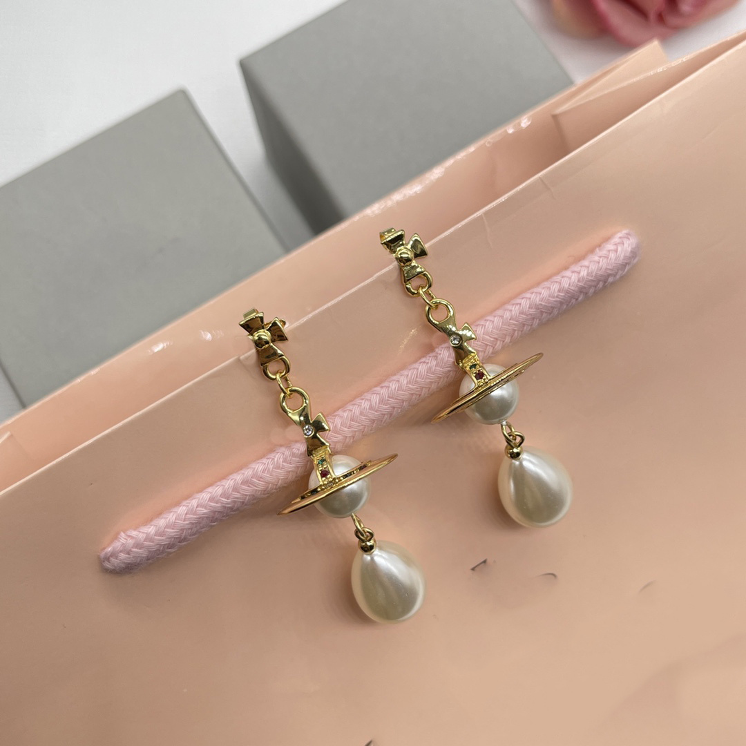 Designer Brand Stud Earrings Luxury Women Fashion Jewelry Saturn Earing Metal Pearl Earring cjeweler Woman orecchini
Designer Brand Stud Earrings Luxury Women Fashion Jewelry Saturn Earing Metal Pearl Earring cjeweler Woman orecchini