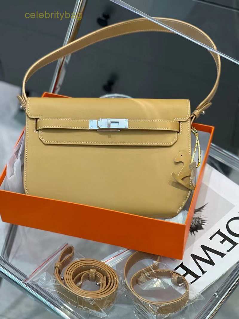 Designer Kellies Handbags Hemres New Genuine Leather 2023 Swift Silver Buckle Strap Handgrip Bag Single Shoulder Oblique Straddle Women's has logo ETHF, Black6
Designer Kellies Handbags Hemres New Genuine Leather 2023 Swift Silver Buckle Strap Handgrip Bag Single Shoulder Oblique Straddle Women's has logo ETHF, Black6