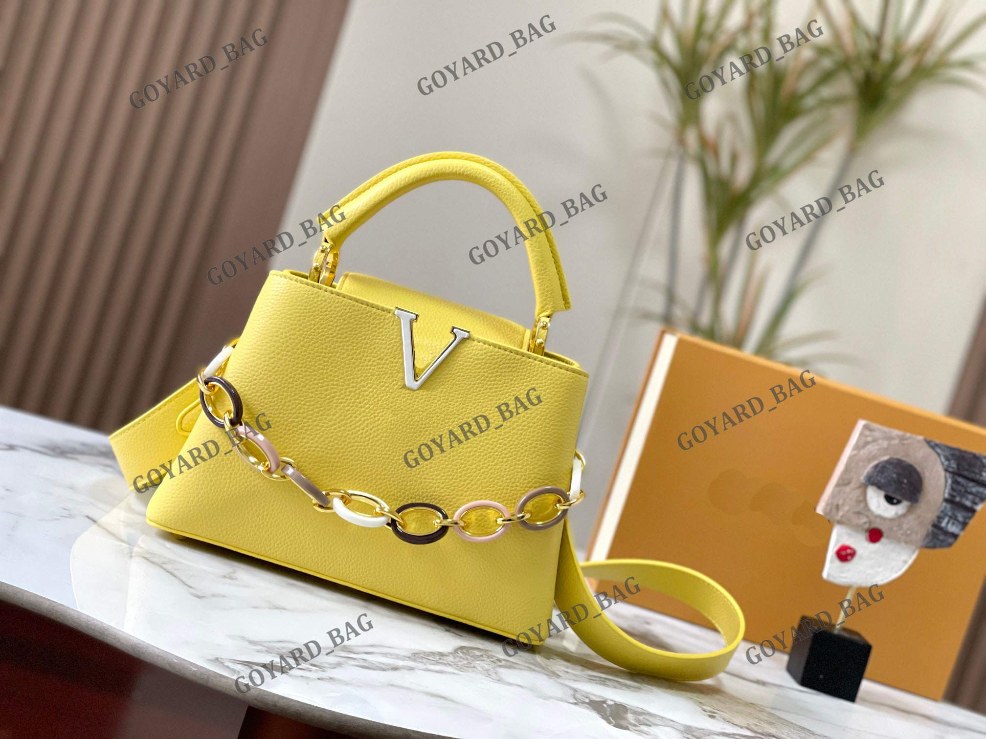 Capucines MM Handbags for Women Ladies Luxurys Designer Leather Flap Cover Shoulder Bag Fashion Colored Chain Letter Cross Body Bags Trendy Top Handle Hand Purse, Pink
Capucines MM Handbags for Women Ladies Luxurys Designer Leather Flap Cover Shoulder Bag Fashion Colored Chain Letter Cross Body Bags Trendy Top Handle Hand Purse, Pink