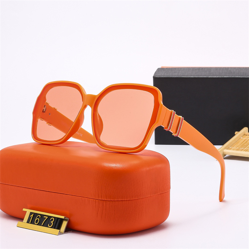 Women Designer Sunglasses Fashion Full Frame Gold Letters Eyeglass For Mens Womens Casual Tarveling Driving Goggle Adumbral