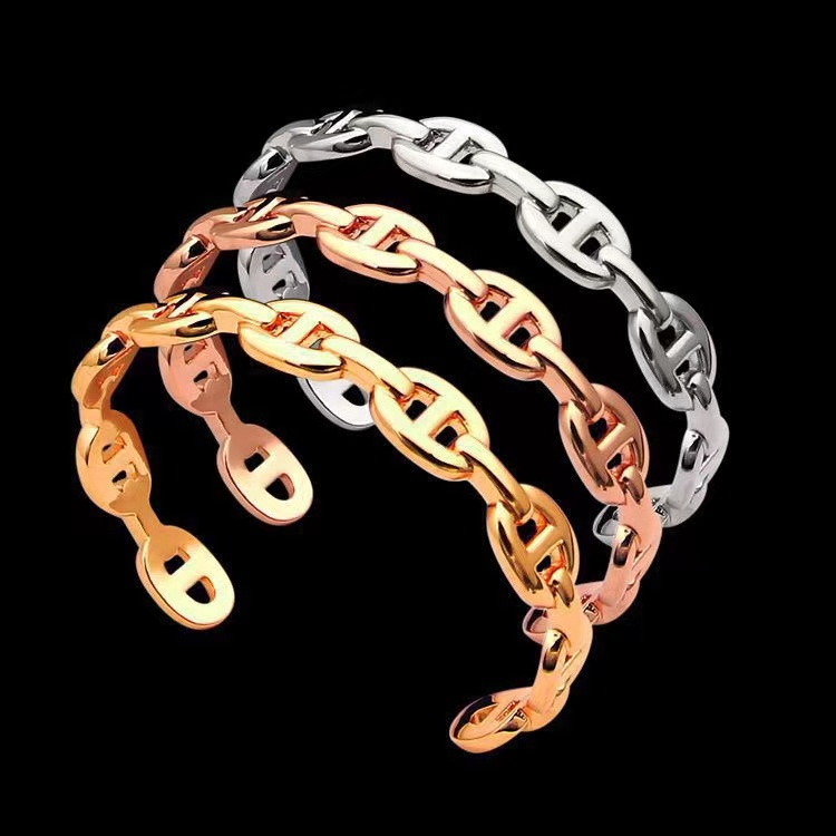 2023 Brand New Product H Letter Cuff Bracelet for Women's Fashion Couple Opening Designer Bracelet high Quality Stainless Steel Luxury Jewelry
2023 Brand New Product H Letter Cuff Bracelet for Women's Fashion Couple Opening Designer Bracelet high Quality Stainless Steel Luxury Jewelry